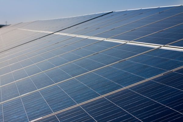 Fotovoltaico per le imprese: affidabilit&agrave;, sicurezza e garanzie per i nuovi impianti